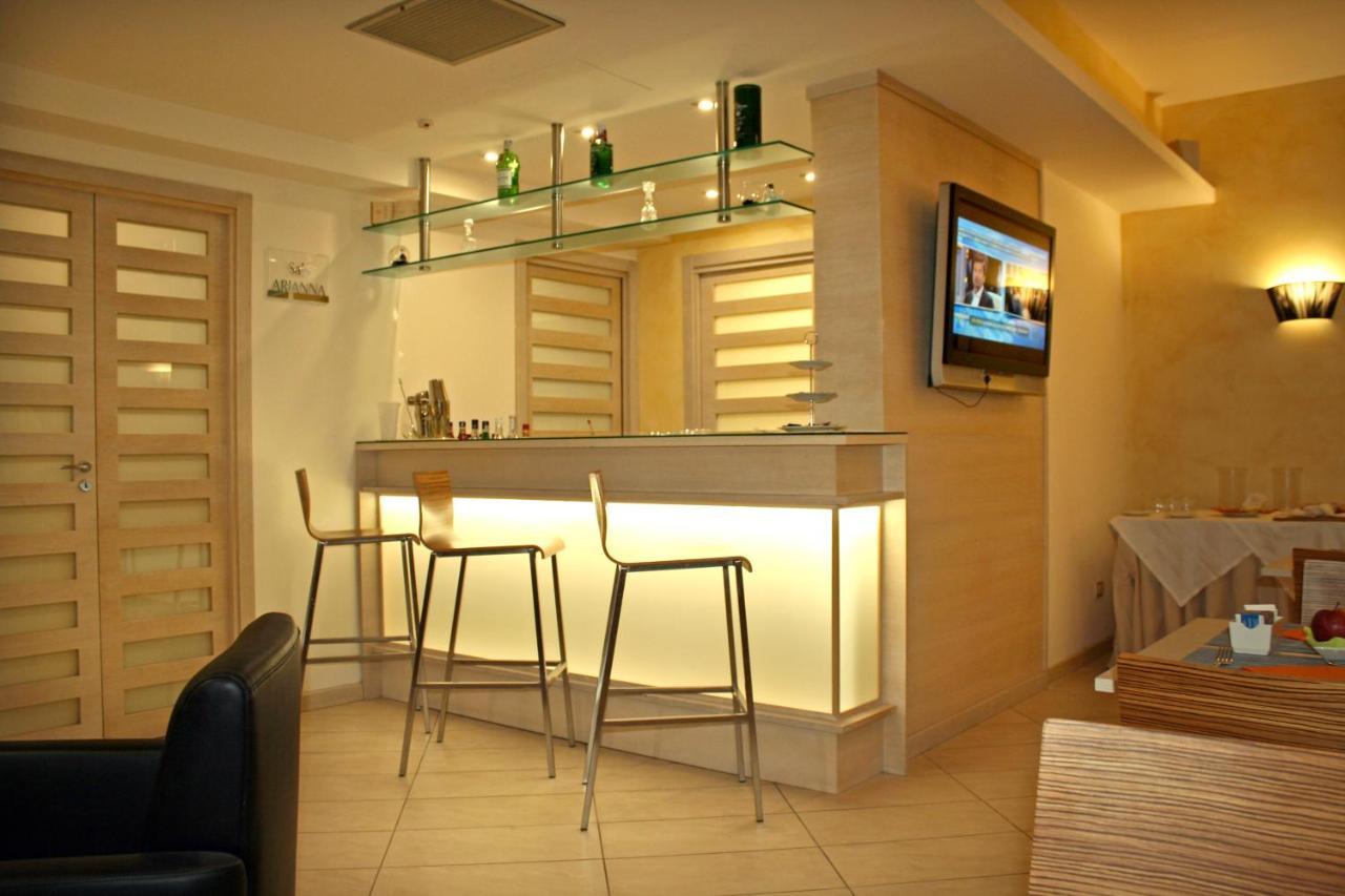 Hotel Villa Cibele Katanya Dış mekan fotoğraf